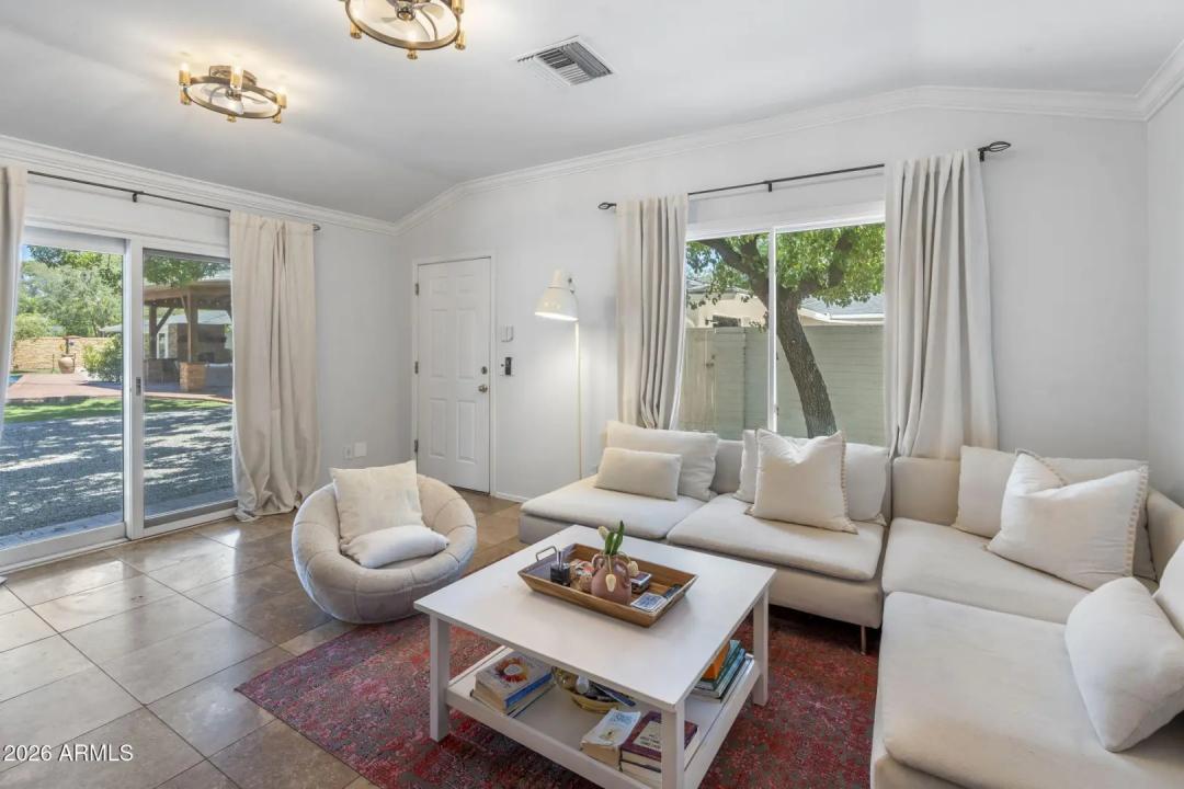 Real Estate Picture 43
