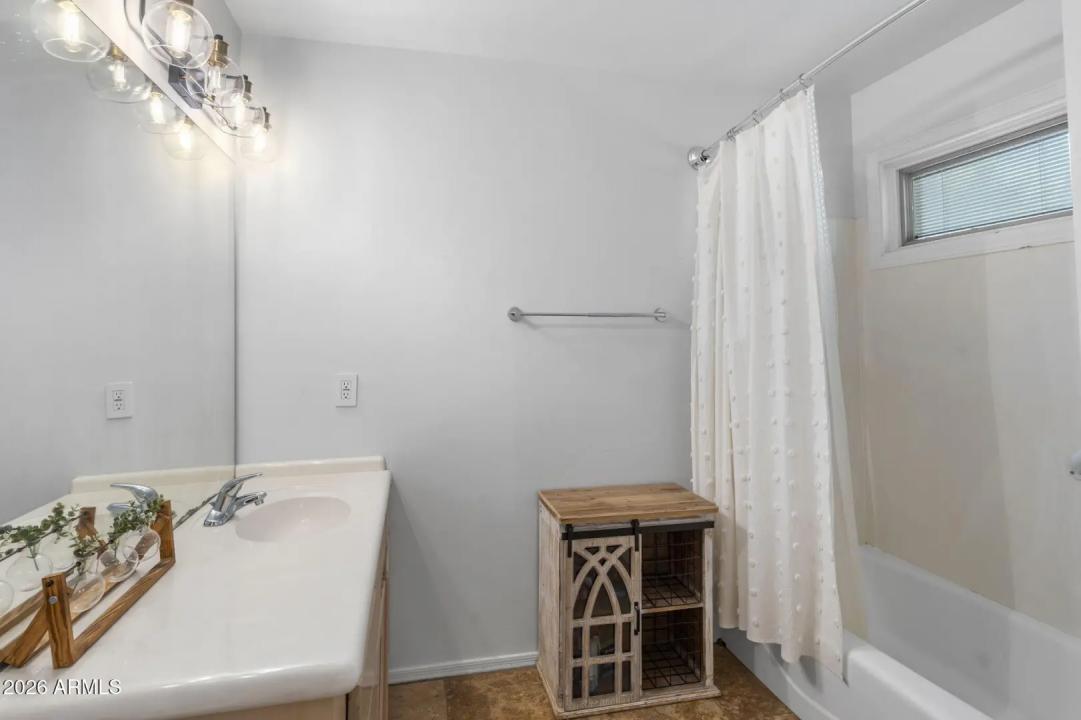 Real Estate Picture 48