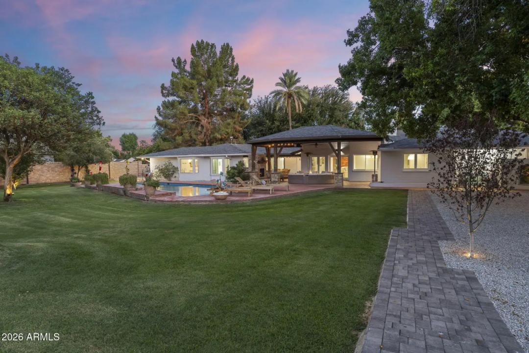 Real Estate Picture 60