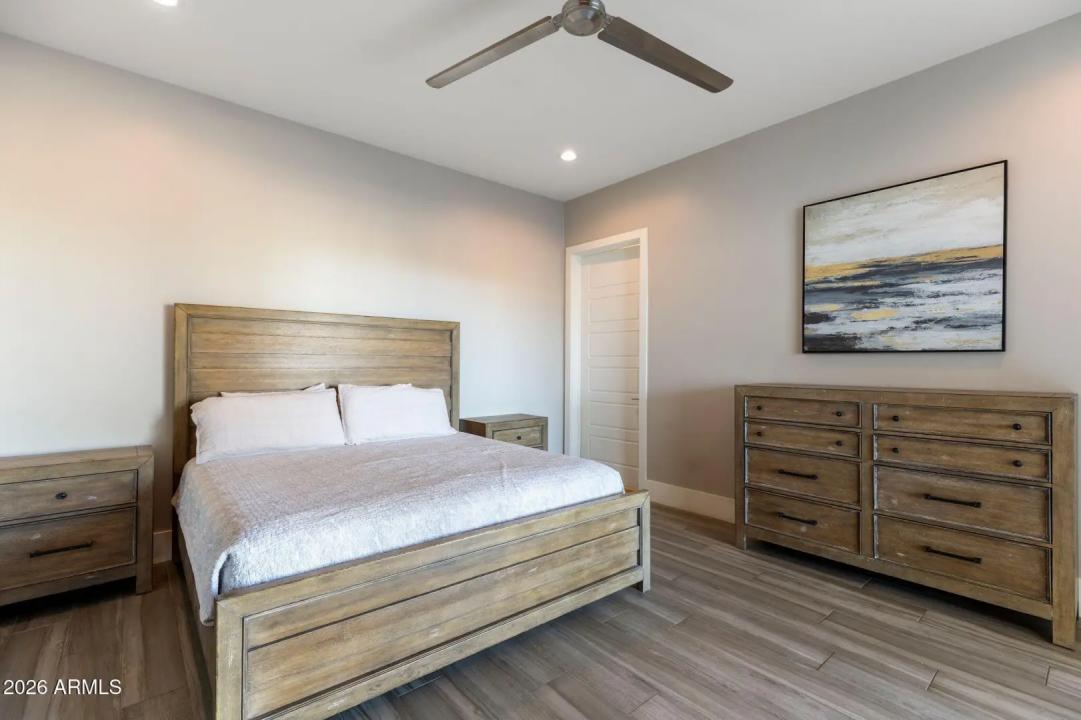 Real Estate Picture 21