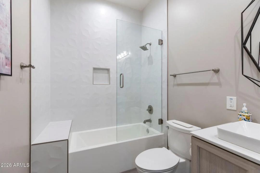 Real Estate Picture 29