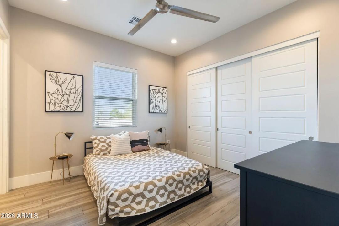 Real Estate Picture 36