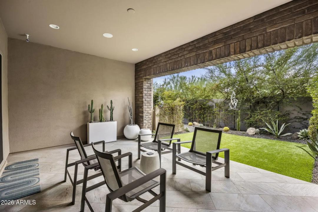 Real Estate Picture 28