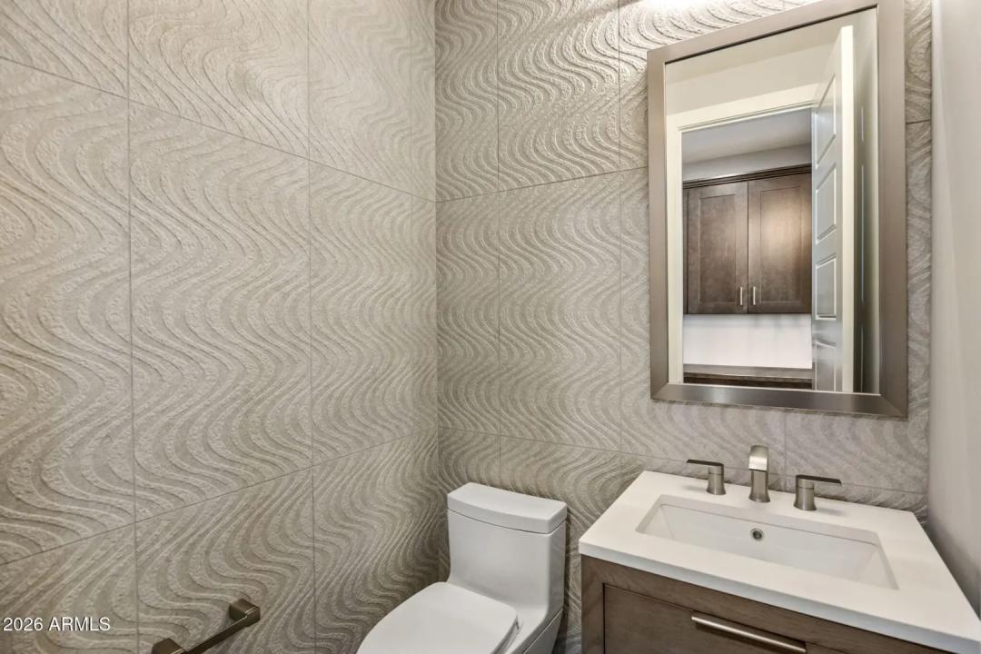 Real Estate Picture 27