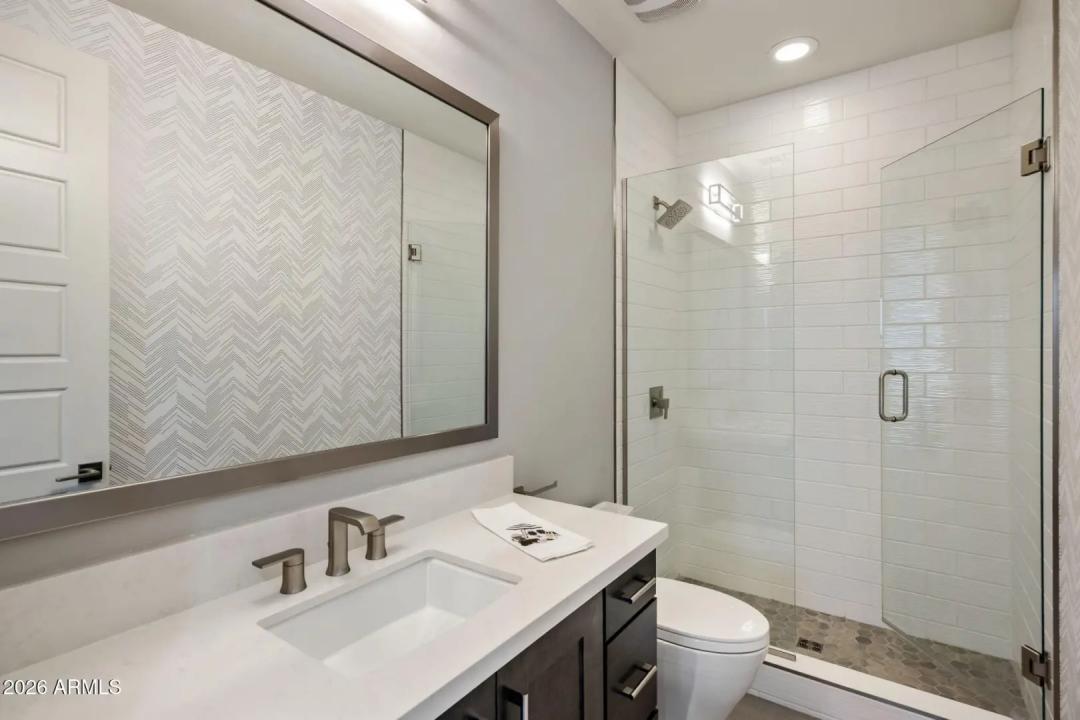 Real Estate Picture 11