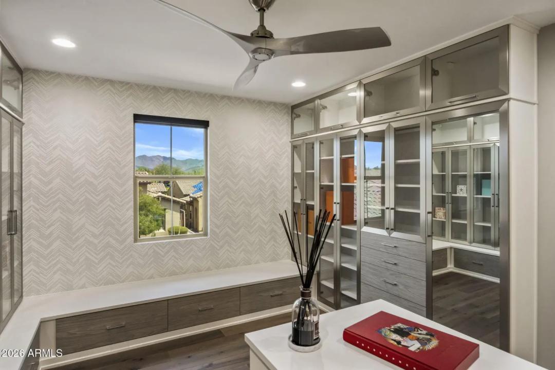 Real Estate Picture 10
