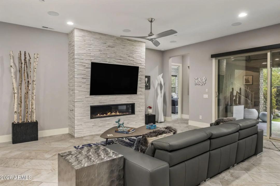 Real Estate Picture 1