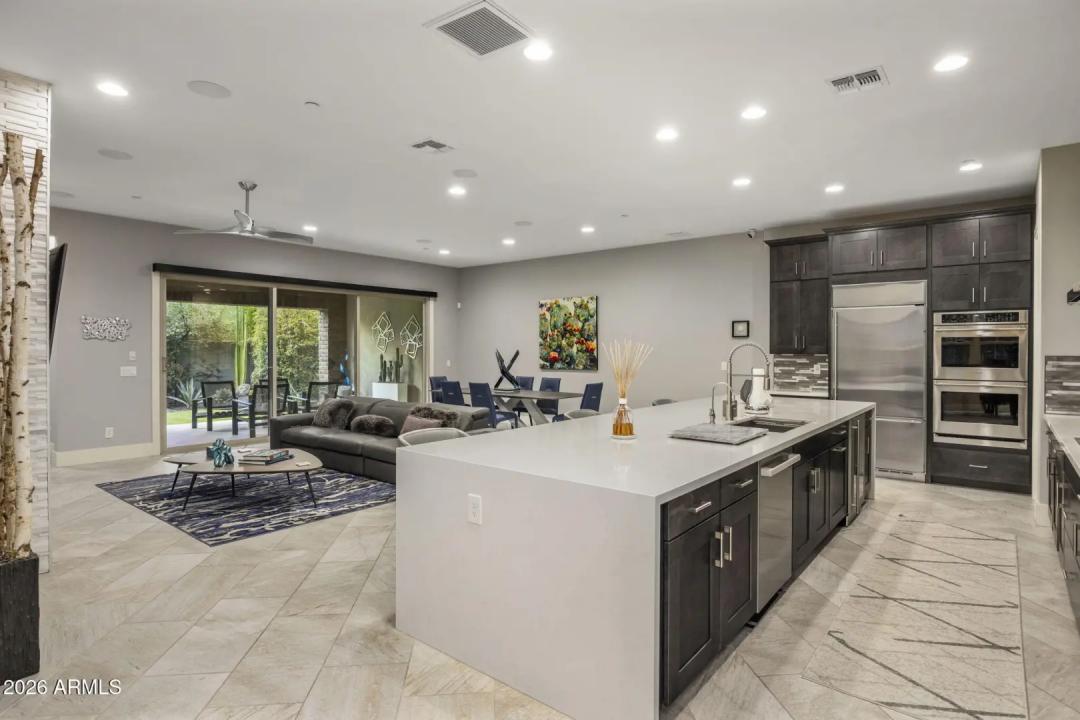 Real Estate Picture 22