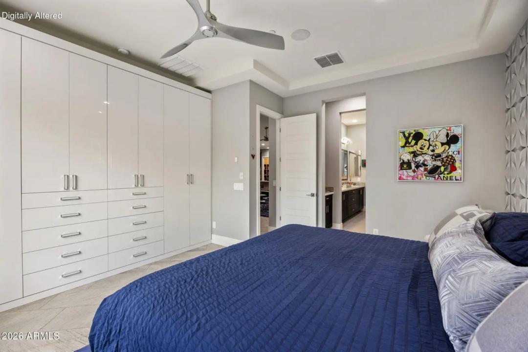 Real Estate Picture 8