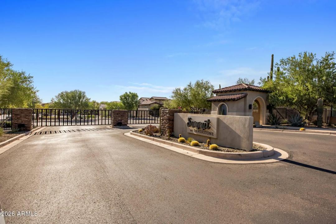 Real Estate Picture 40