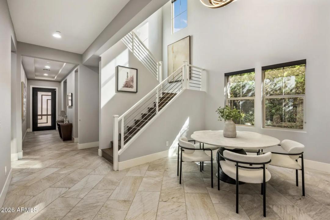 Real Estate Picture 9