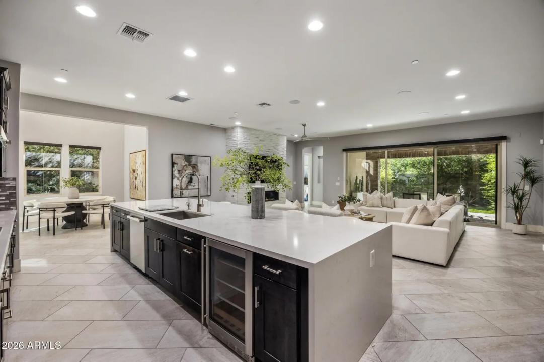 Real Estate Picture 2