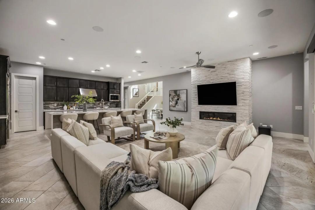 Real Estate Picture 1
