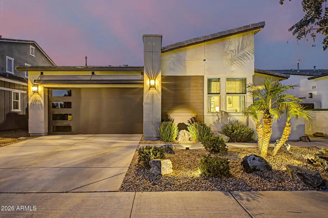 Real Estate Picture 3