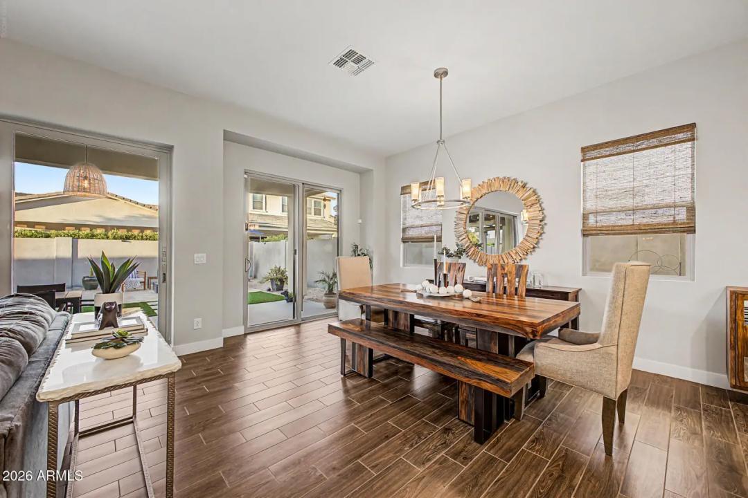 Real Estate Picture 6