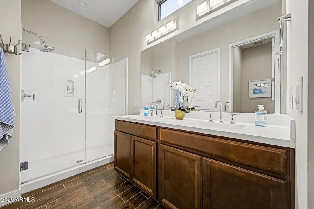 Real Estate Picture 21