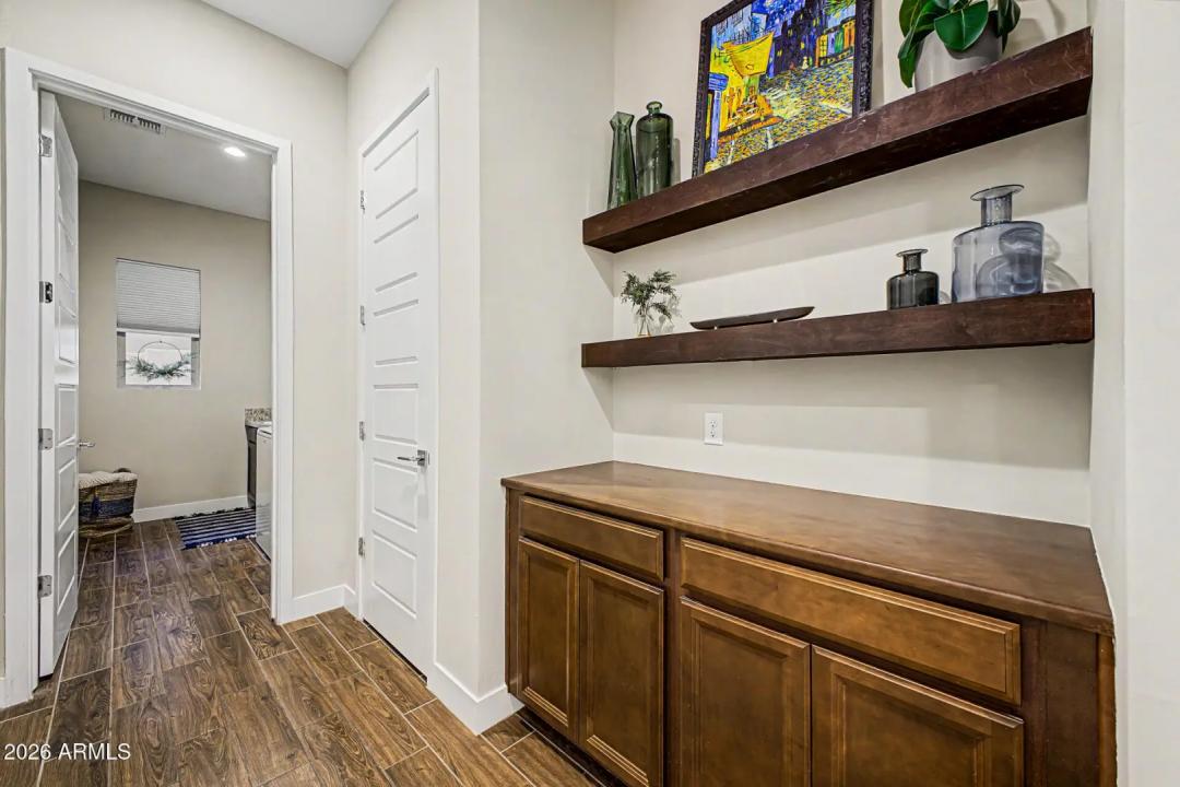 Real Estate Picture 28