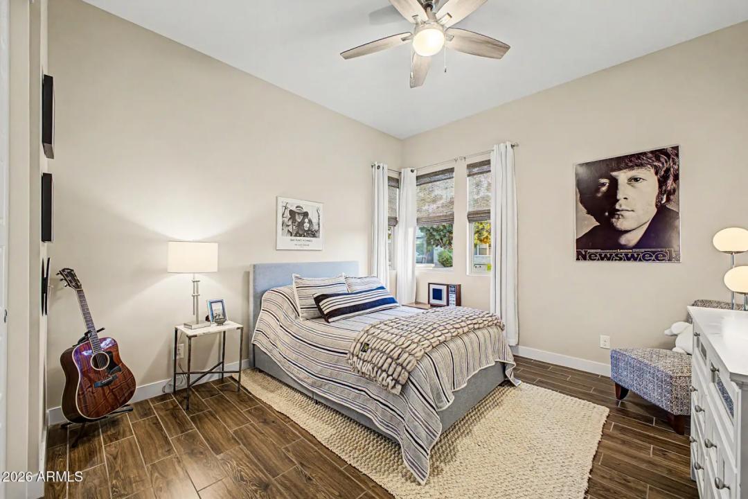 Real Estate Picture 23
