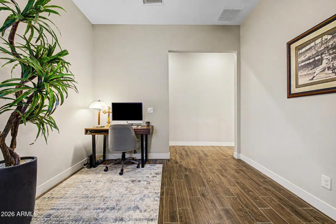 Real Estate Picture 25