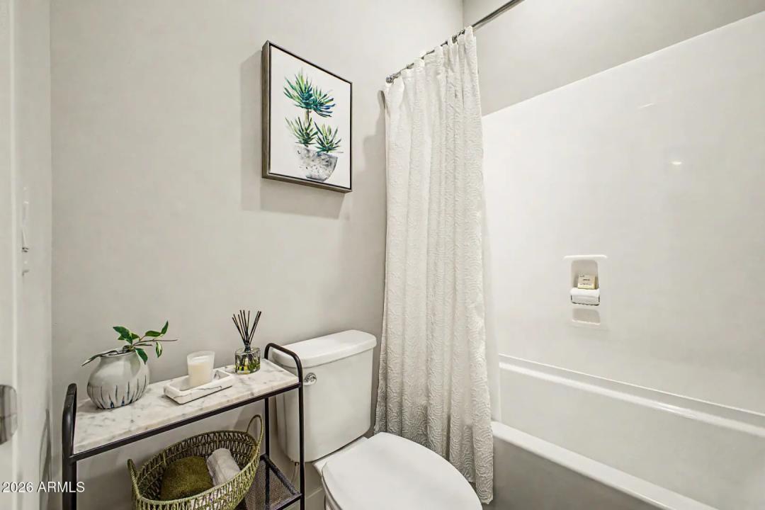 Real Estate Picture 27