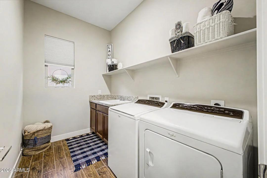 Real Estate Picture 29