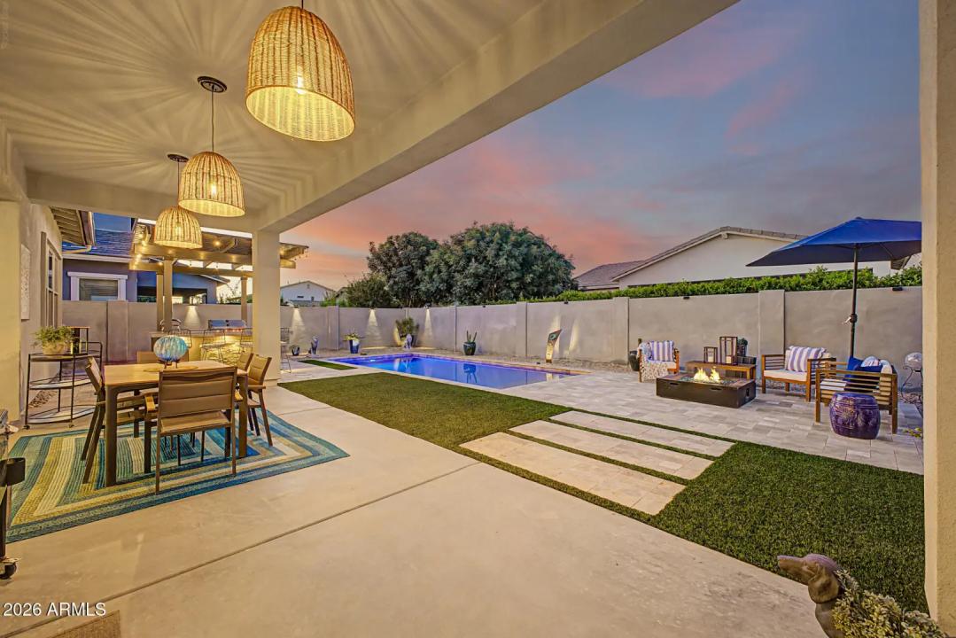 Real Estate Picture 16