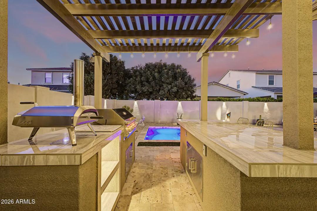 Real Estate Picture 14