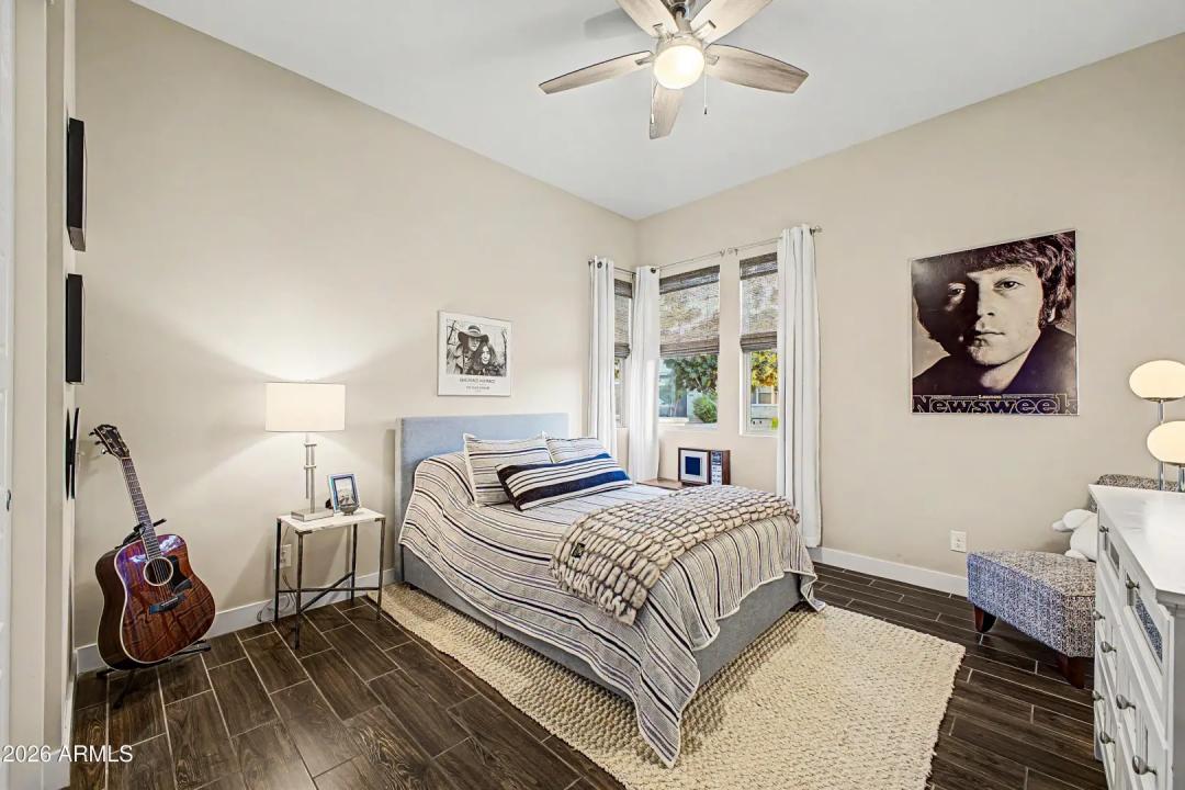 Real Estate Picture 22