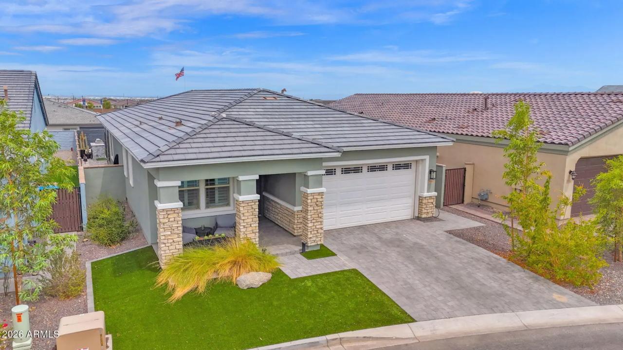 Real Estate Picture 2