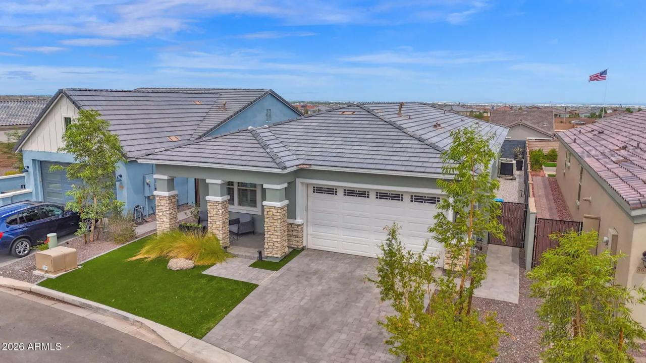 Real Estate Picture 37