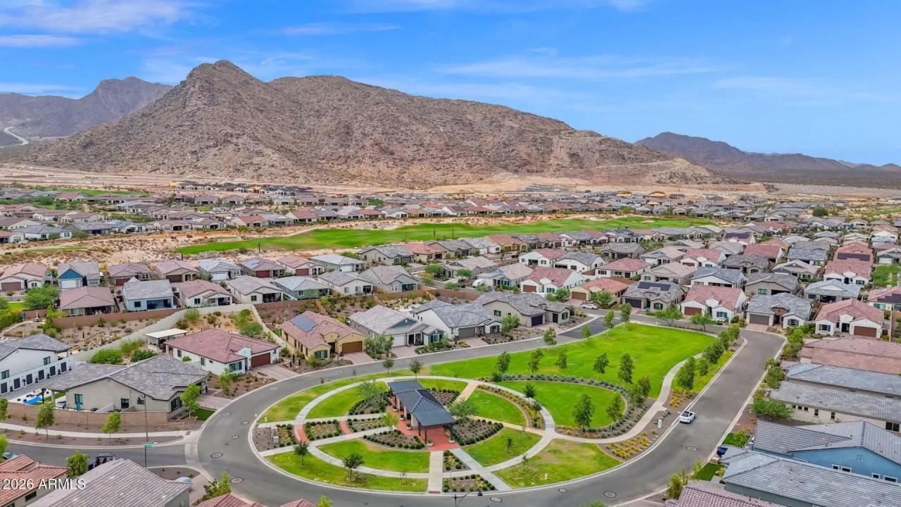 Real Estate Picture 36