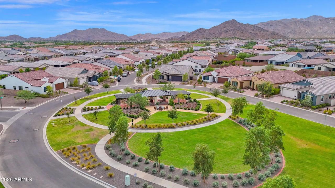 Real Estate Picture 34
