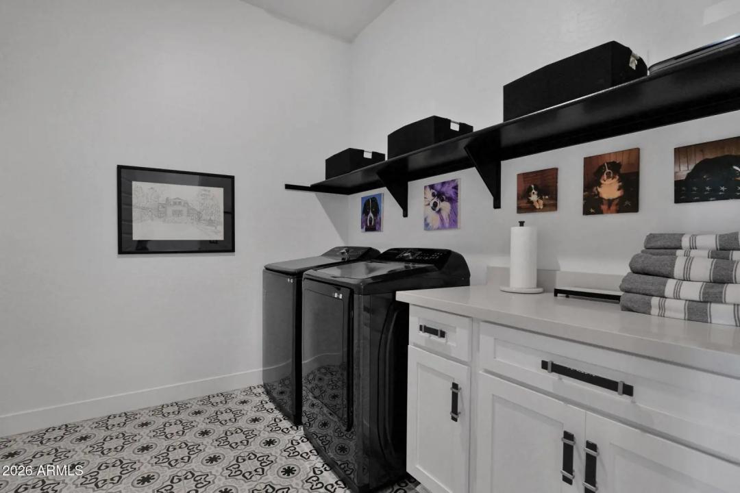 Real Estate Picture 24