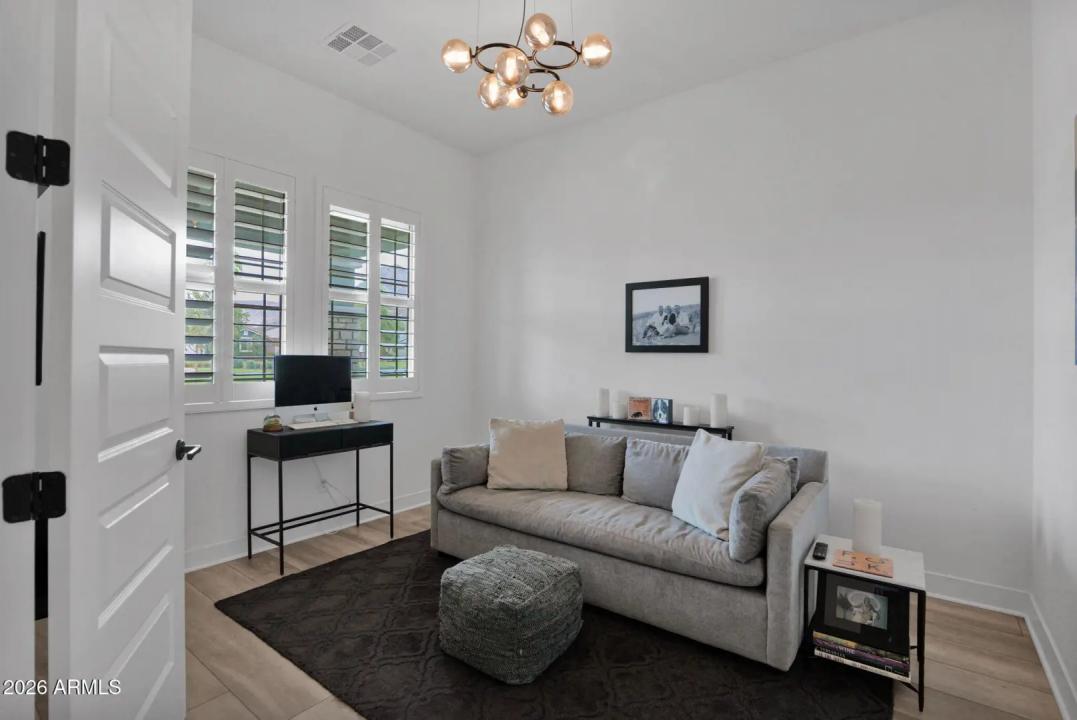 Real Estate Picture 22