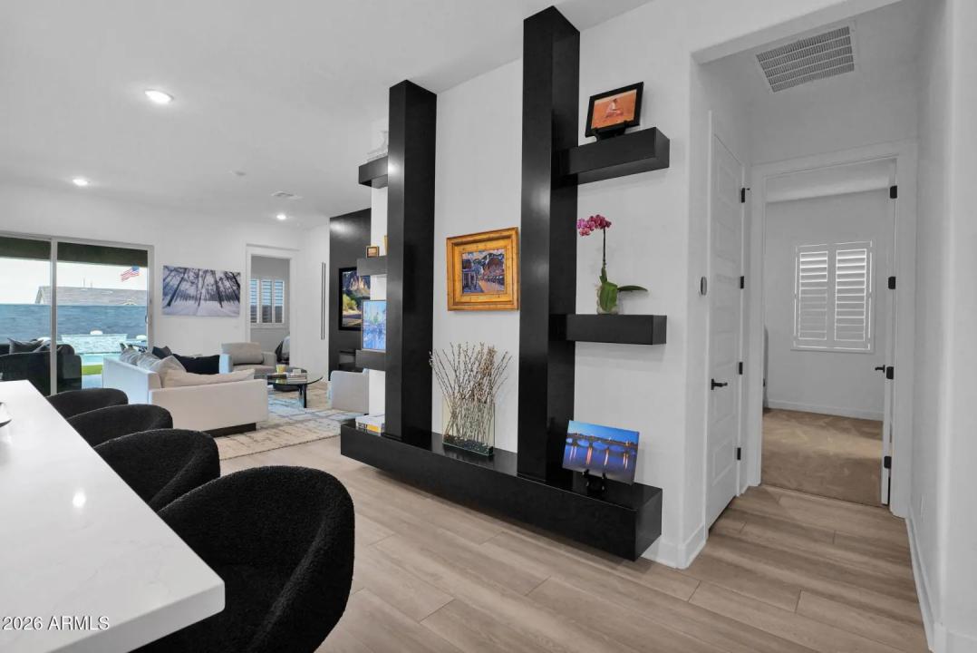 Real Estate Picture 15