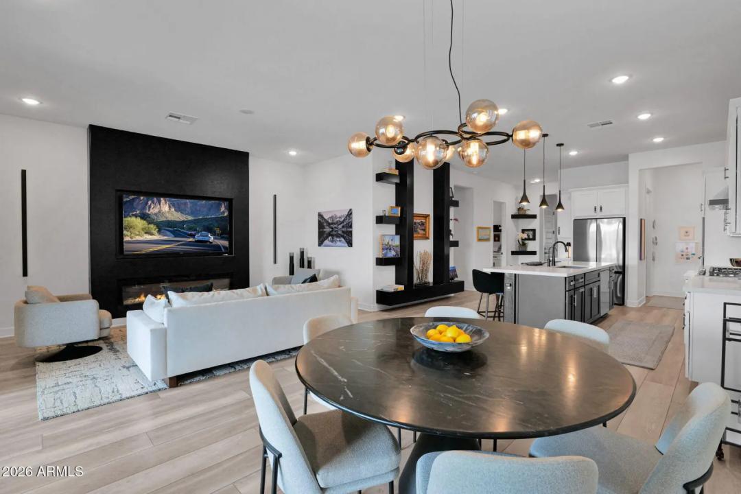 Real Estate Picture 10