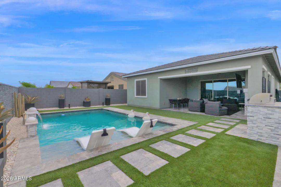 Real Estate Picture 29