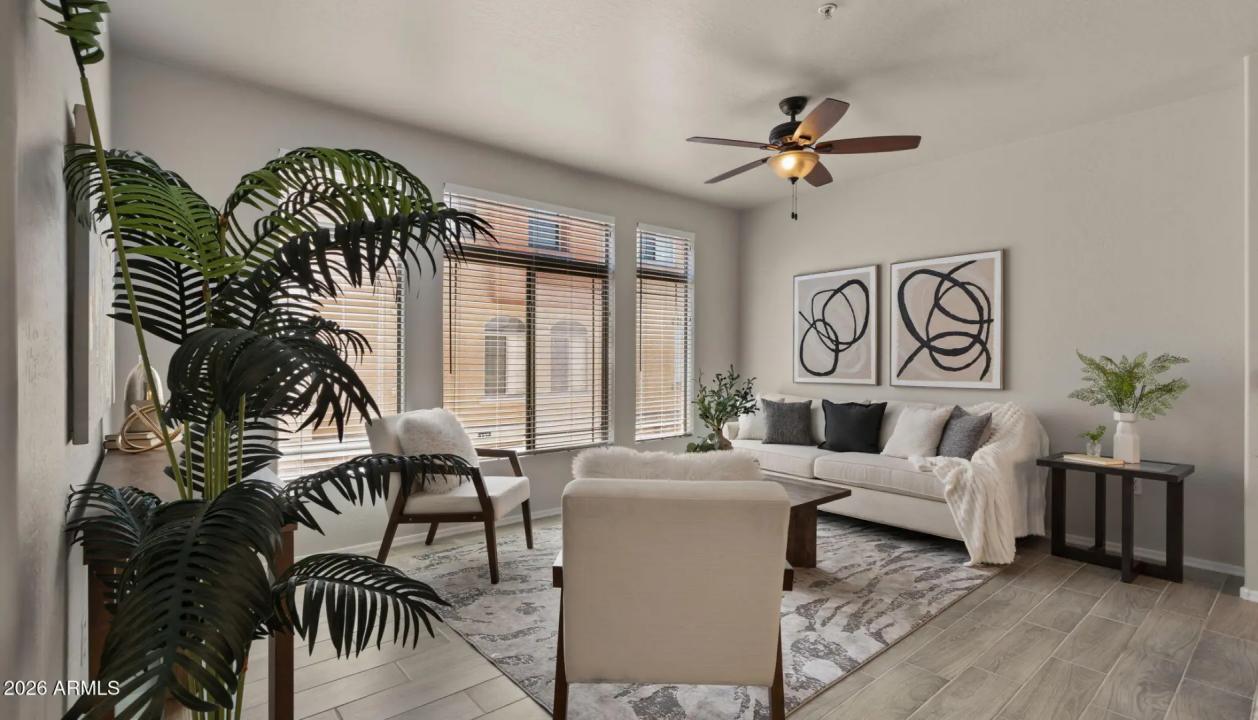 Real Estate Picture 3