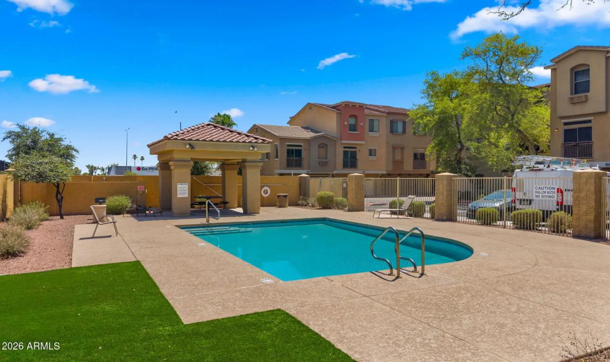 Real Estate Picture 25