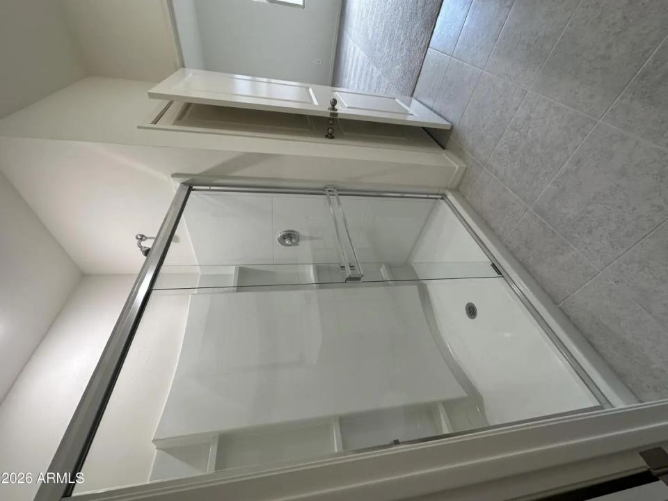 Real Estate Picture 3