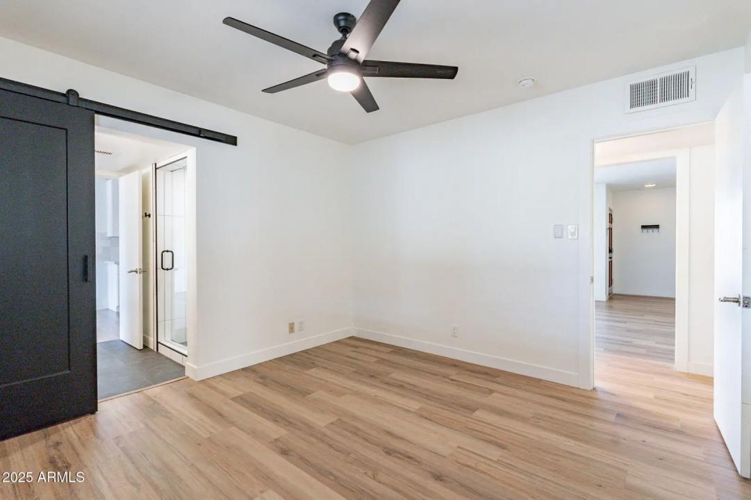 Real Estate Picture 16