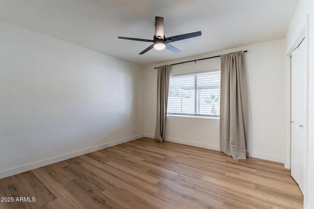 Real Estate Picture 19