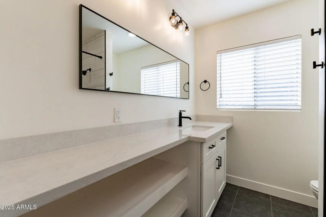Real Estate Picture 21