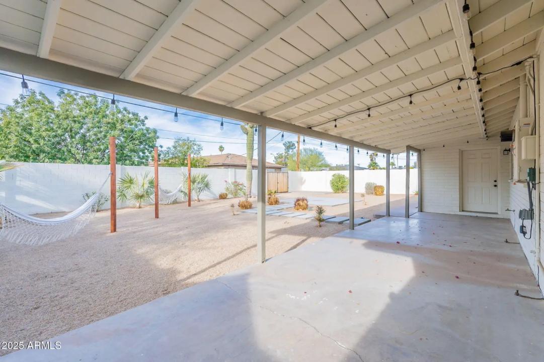 Real Estate Picture 24