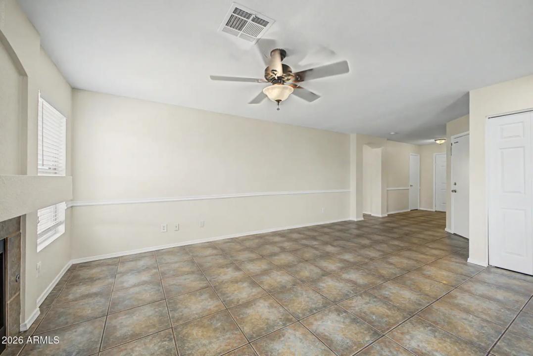 Real Estate Picture 7