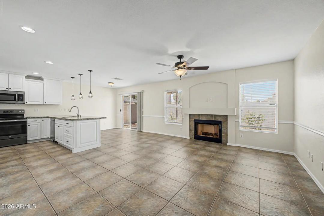 Real Estate Picture 6