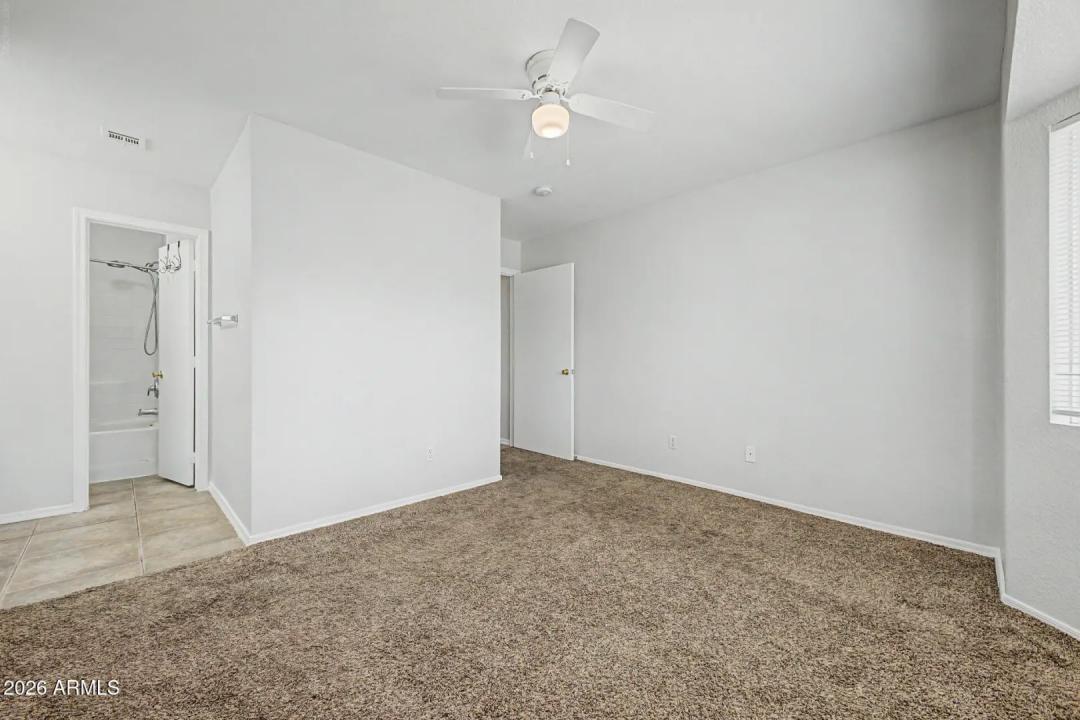Real Estate Picture 14