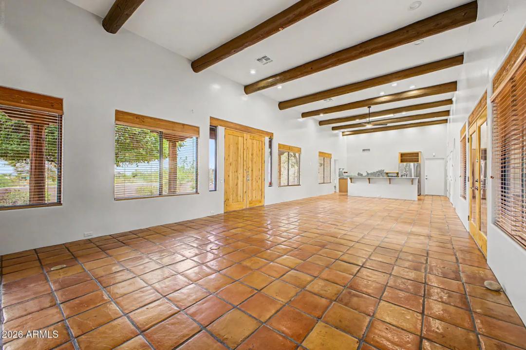 Real Estate Picture 9