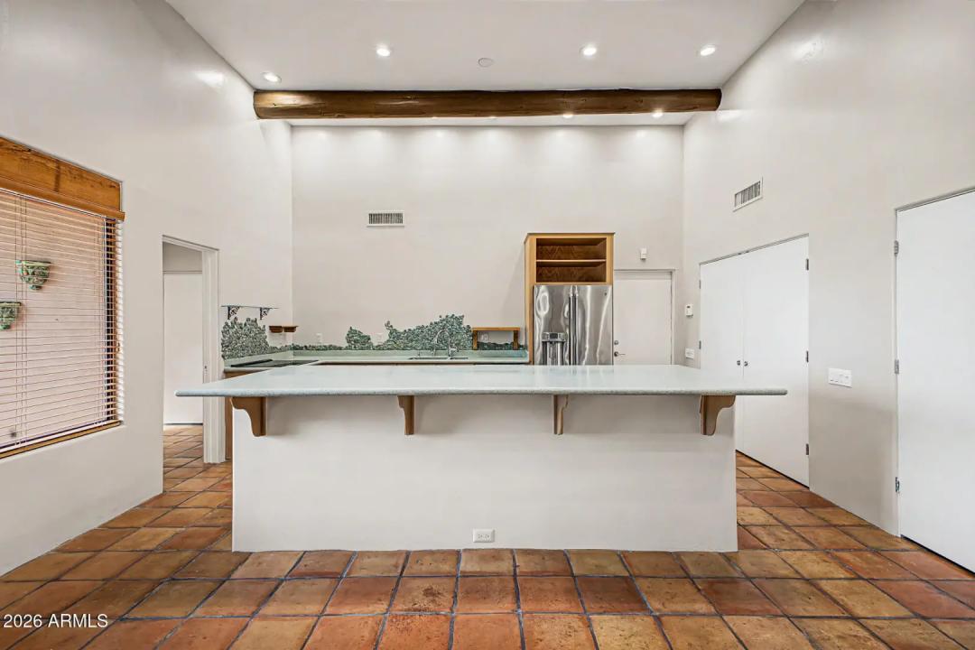 Real Estate Picture 10