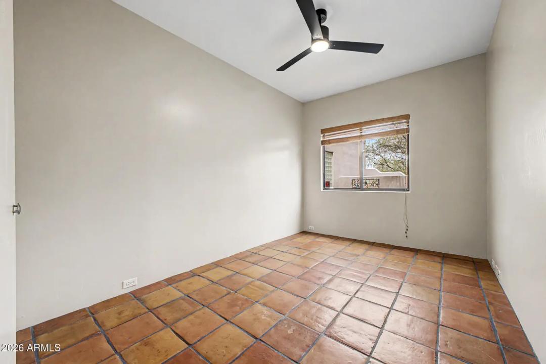 Real Estate Picture 22